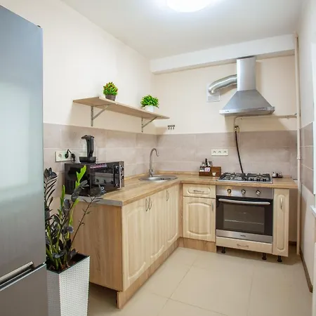 Apartmán поруч із палацом україна та Ocean Plaza